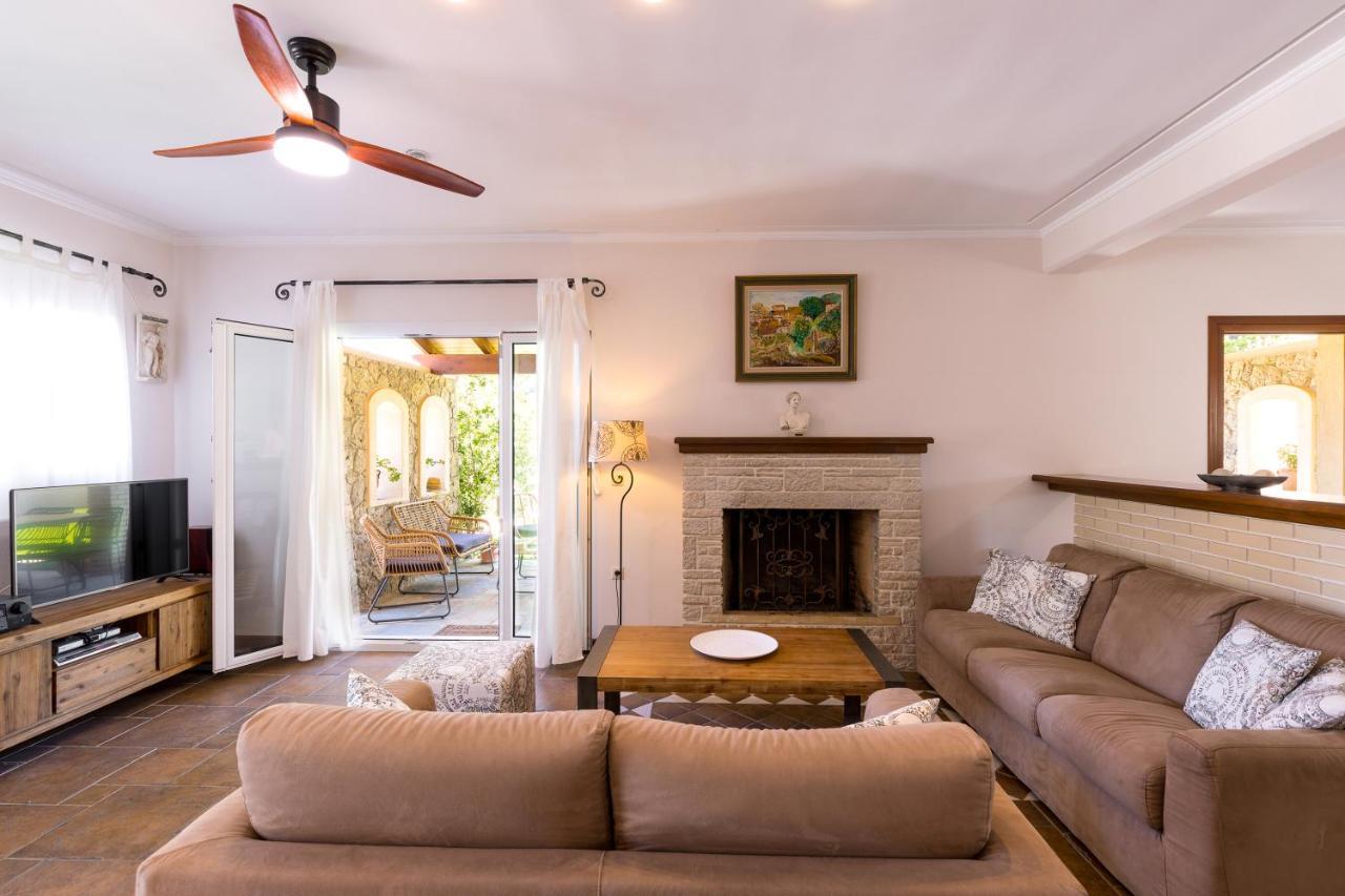 Villa St Nicholas House With Private Heated Pool Dassia  Bagian luar foto