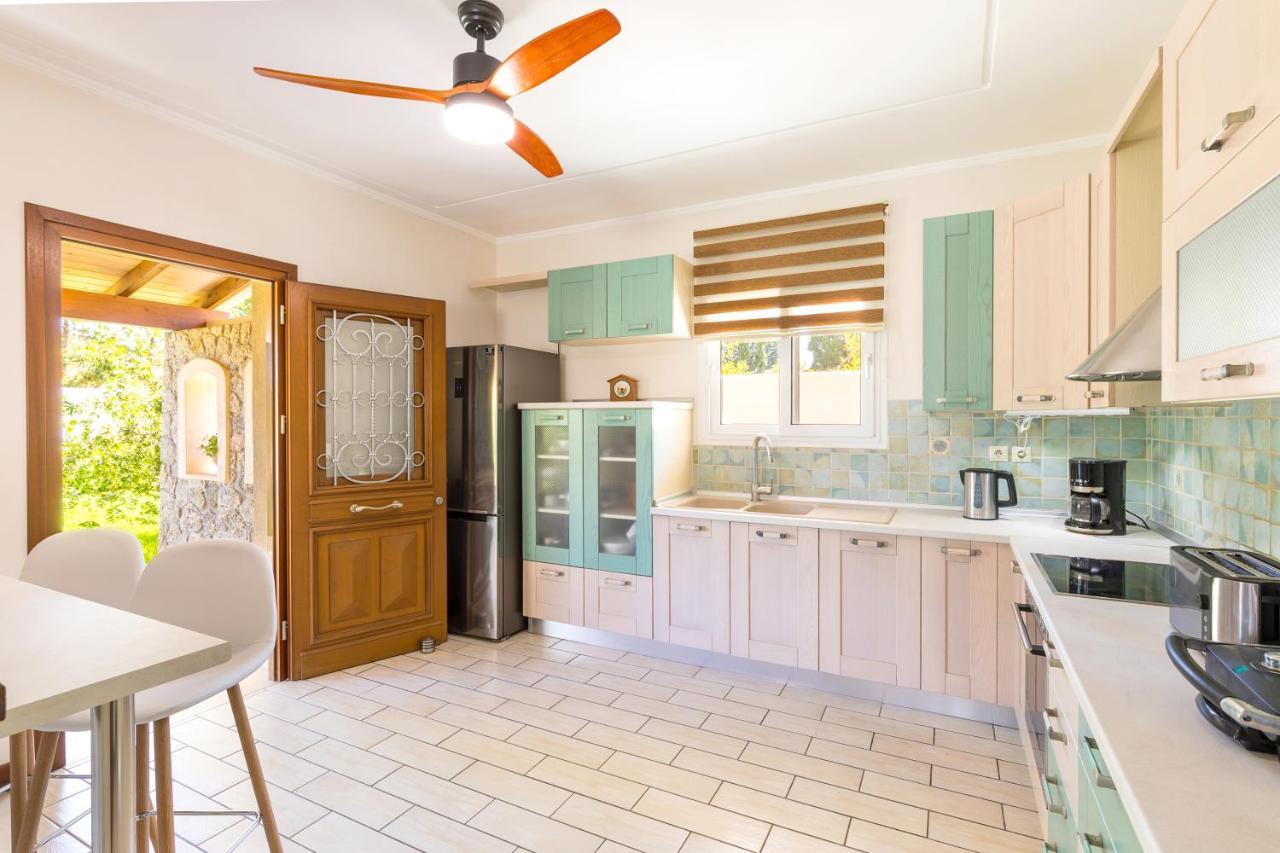 Villa St Nicholas House With Private Heated Pool Dassia  Bagian luar foto