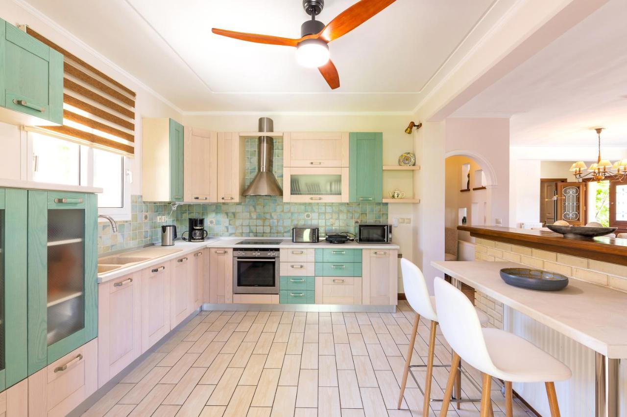 Villa St Nicholas House With Private Heated Pool Dassia  Bagian luar foto